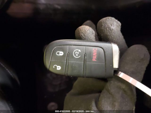 3C4NJDCB7JT175258 Jeep Compass Limited 4x4