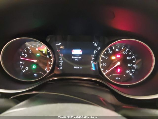 3C4NJDCB7JT175258 Jeep Compass Limited 4x4