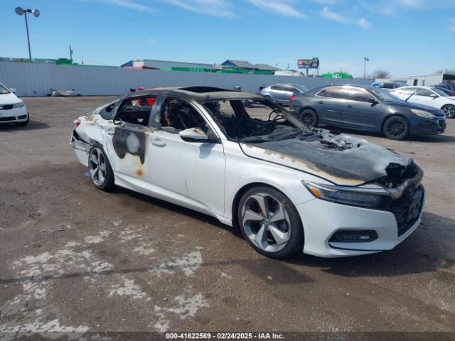 1HGCV1F98JA144127 Honda Accord Touring