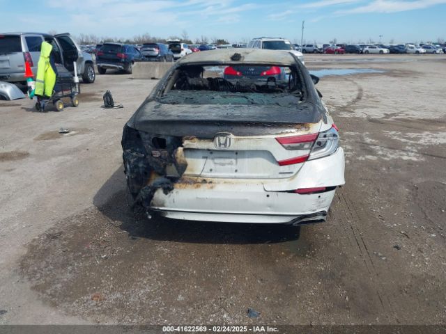 1HGCV1F98JA144127 Honda Accord Touring