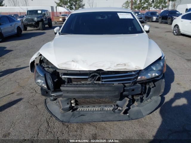 1VWAT7A35EC113152 Volkswagen Passat 1.8t Wolfsburg Edition