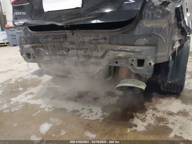 3KPFL4A76HE075552 KIA FORTE S