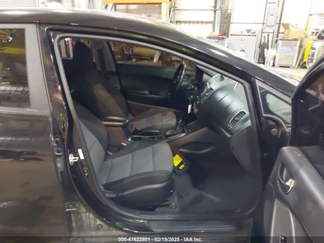 3KPFL4A76HE075552 KIA FORTE S