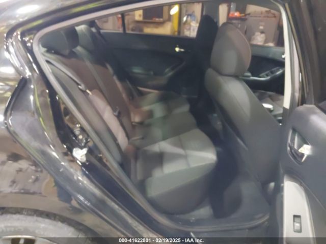 3KPFL4A76HE075552 KIA FORTE S