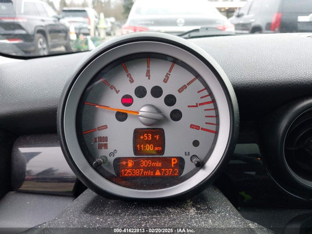 2010 MINI COOPER CLUBMAN WMWML3C59ATX37194 Photo 6