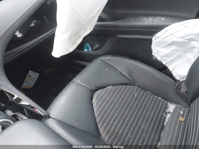 4T1B11HK6KU249105 Toyota CAMRY SE