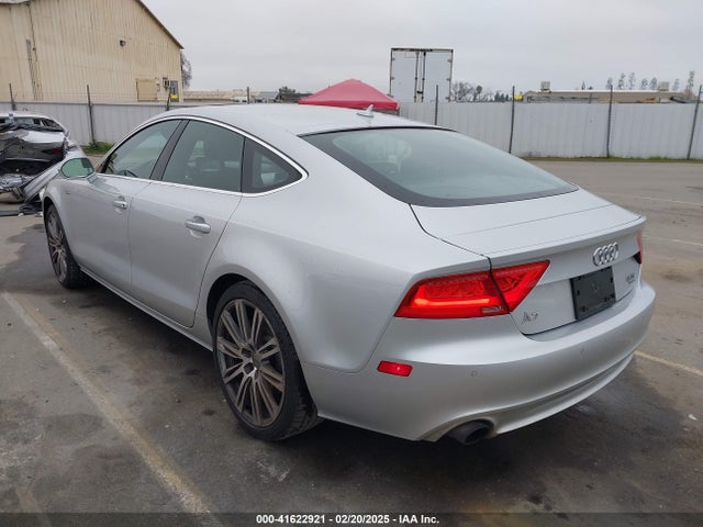2014 AUDI A7 WAUWGAFC4EN138631 Photo 2