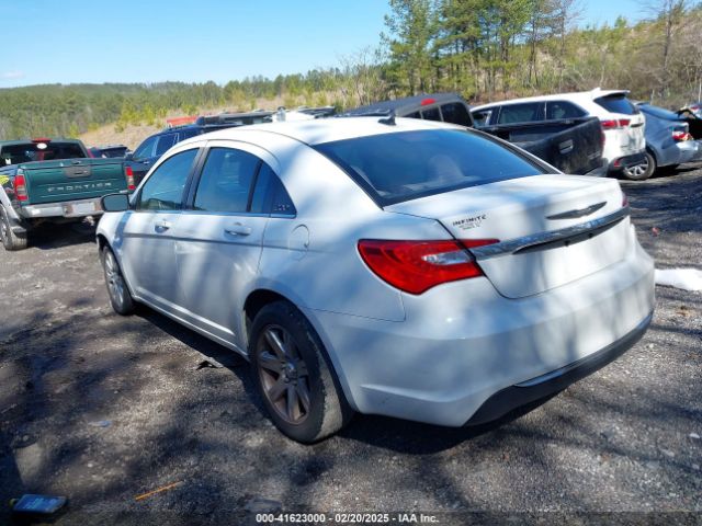1C3CCBAB2EN208735 Chrysler 200 LX