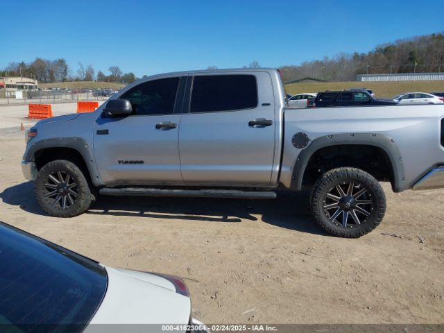 5TFDW5F10GX551527 Toyota Tundra Sr5 5.7l V8