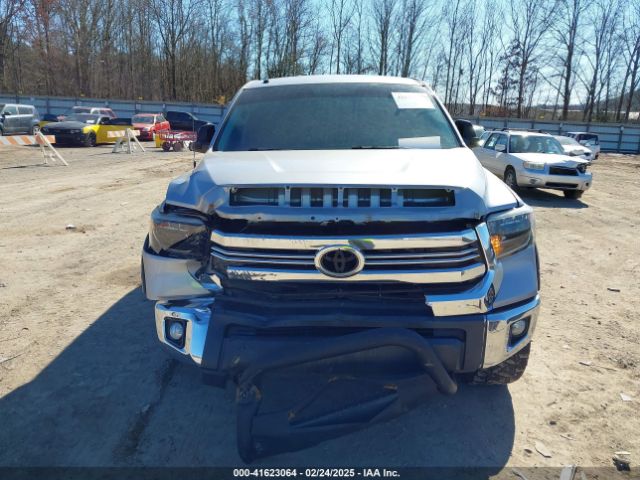 5TFDW5F10GX551527 Toyota Tundra Sr5 5.7l V8