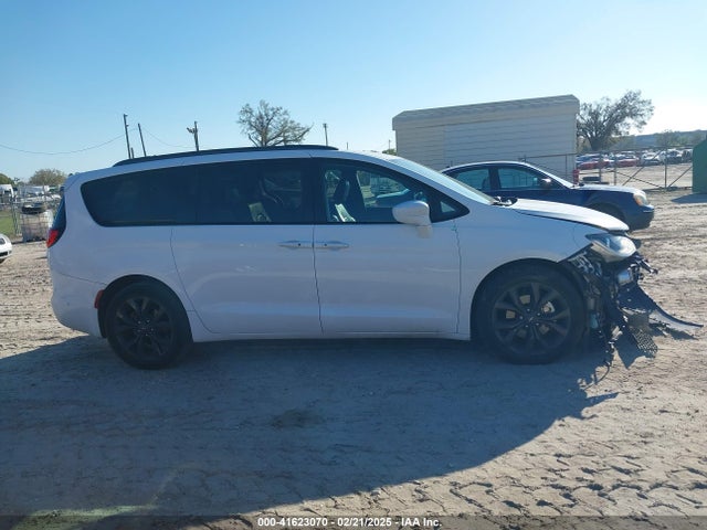Chrysler Pacifica Touring L 2020 2C4RC1BG5LR287182 Image 13