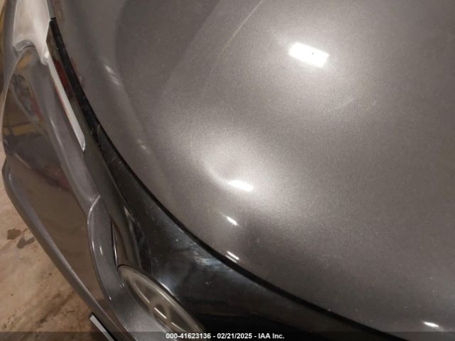 2T3RFREV5JW795056 Toyota Rav4 Xle