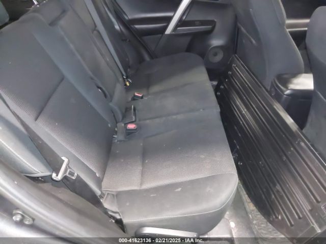 2T3RFREV5JW795056 Toyota Rav4 Xle
