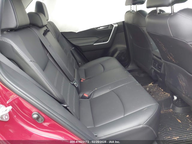 2T3A1RFVXRW467380 Toyota Rav4 Xle Premium