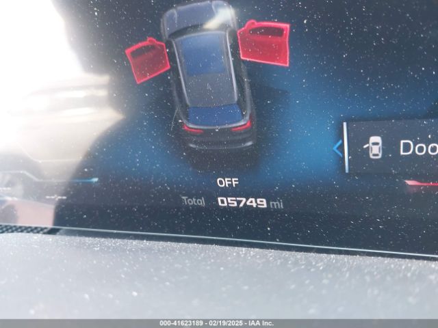 5UX33EU03S9X62019 BMW X5 M60i