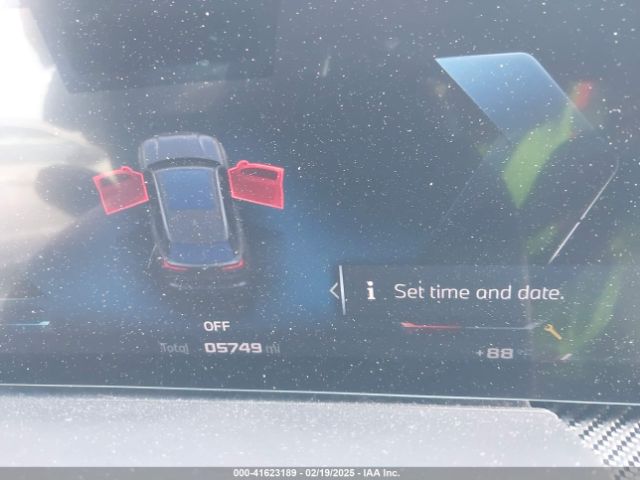 5UX33EU03S9X62019 BMW X5 M60i