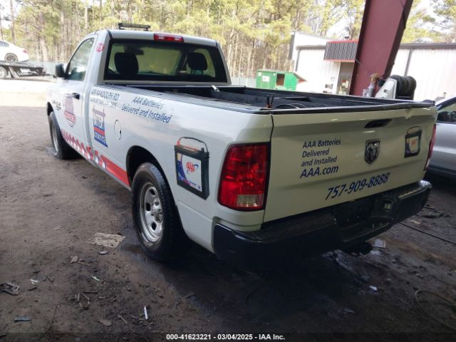 2019 RAM 1500 CLASSIC 3C6JR6DTXKG580090 Photo 2