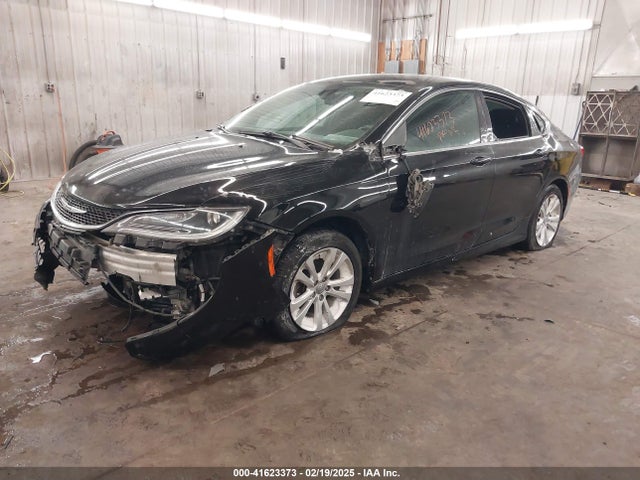 Chrysler 200 Limited 2015 1C3CCCAB2FN696575 Image 2