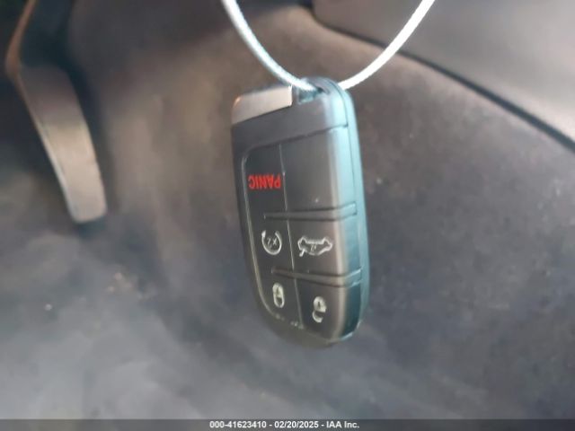 2018 CHRYSLER 300 2C3CCABG8JH243562 Photo 10