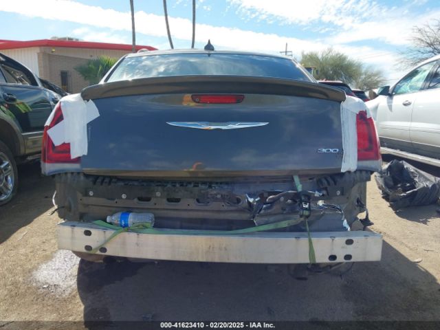 2C3CCABG8JH243562 Chrysler 300 300s