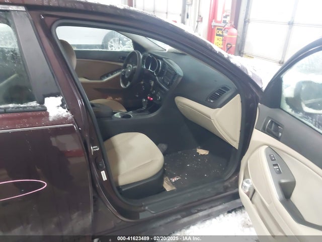 5XXGM4A71EG347770 KIA Optima Lx