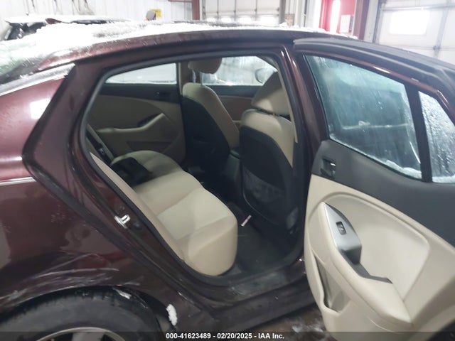 5XXGM4A71EG347770 KIA Optima Lx