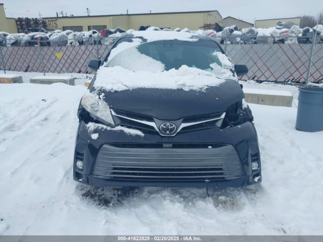 5TDYZ3DC5KS967976 Toyota Sienna Xle 8 Passenger
