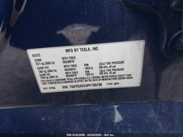 2023 TESLA MODEL Y 7SAYGAEE4PF799790 Photo 8