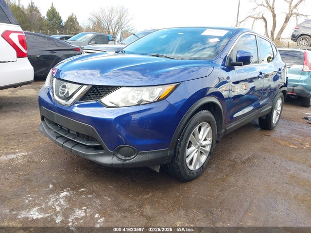 JN1BJ1CP9JW194825 Nissan Rogue Sport S