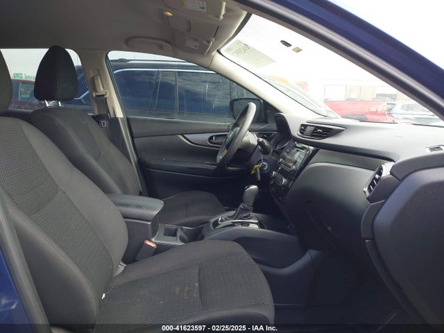 JN1BJ1CP9JW194825 Nissan Rogue Sport S