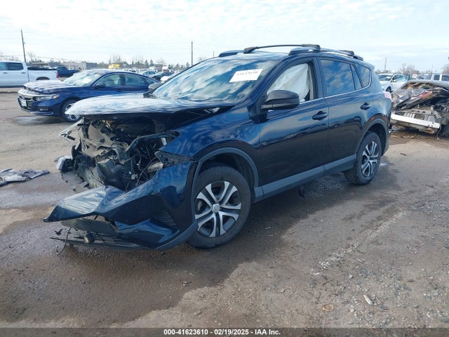 JTMBFREV3JJ729895 Toyota RAV4 LE