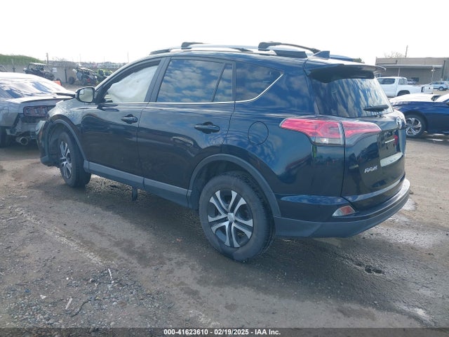JTMBFREV3JJ729895 Toyota RAV4 LE