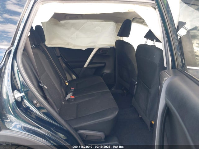 JTMBFREV3JJ729895 Toyota RAV4 LE