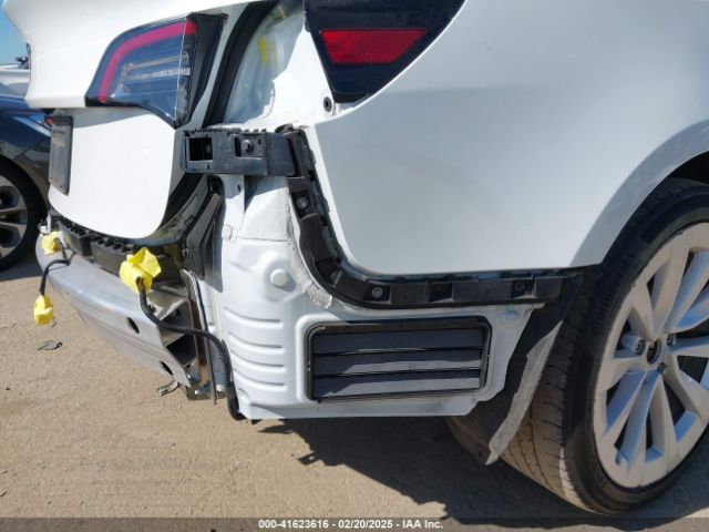 5YJ3E1EA6NF130895 Tesla Model 3 Rear-wheel Drive