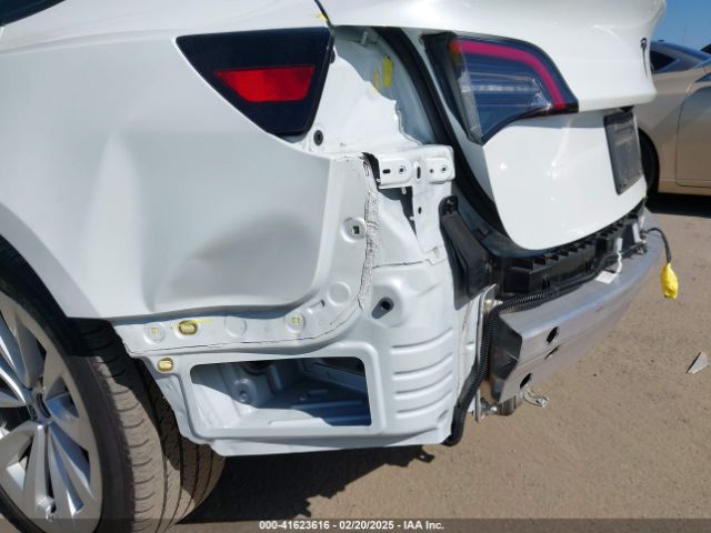 5YJ3E1EA6NF130895 Tesla Model 3 Rear-wheel Drive