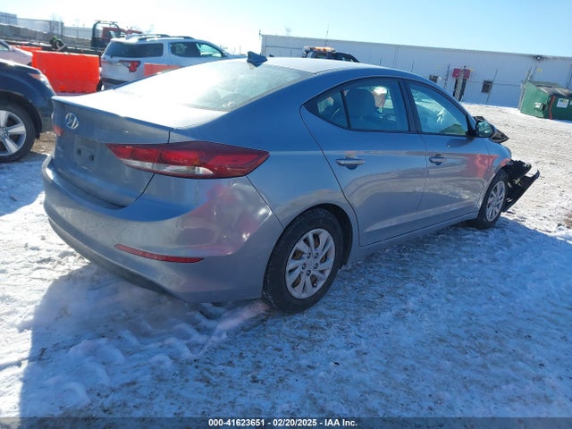 5NPD74LF2HH104105 Hyundai ELANTRA SE