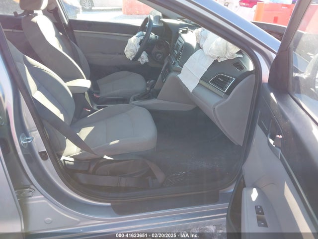 5NPD74LF2HH104105 Hyundai ELANTRA SE