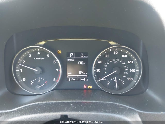 5NPD74LF2HH104105 Hyundai ELANTRA SE