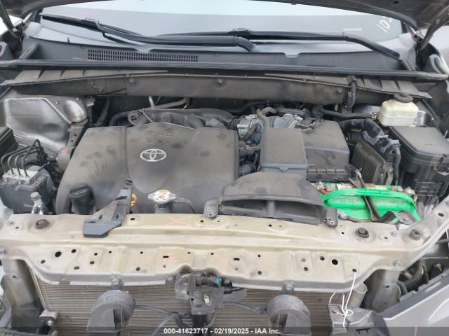 5TDZZRFH3JS251057 Toyota Highlander Le