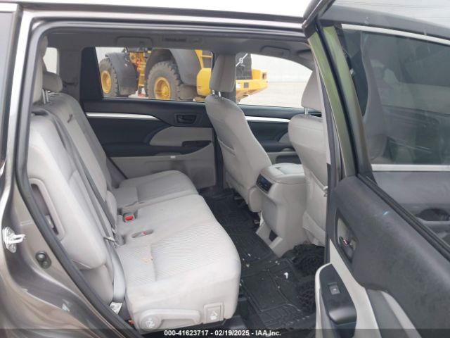 5TDZZRFH3JS251057 Toyota Highlander Le