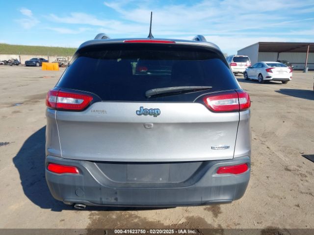 1C4PJLCB4GW290583 Jeep Cherokee Latitude
