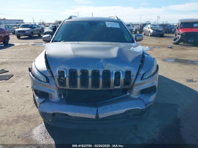 1C4PJLCB4GW290583 Jeep Cherokee Latitude