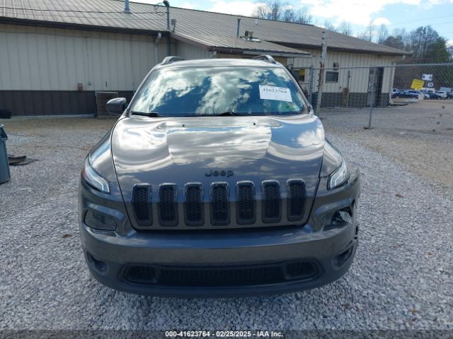 1C4PJMCX1JD593518 Jeep Cherokee Latitude 4x4
