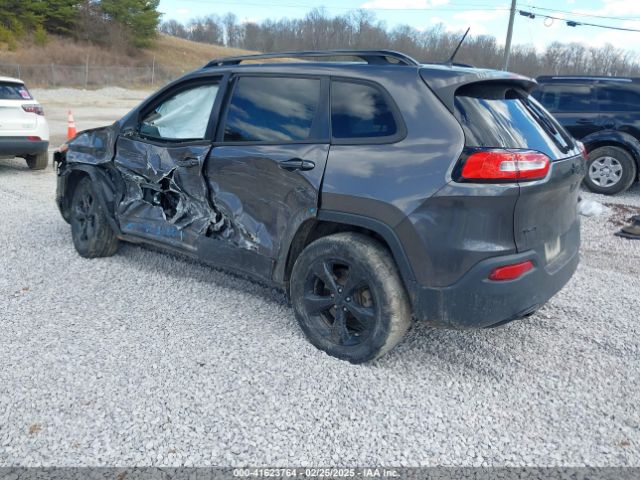 1C4PJMCX1JD593518 Jeep Cherokee Latitude 4x4