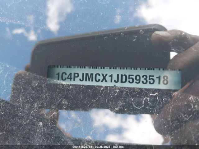 1C4PJMCX1JD593518 Jeep Cherokee Latitude 4x4