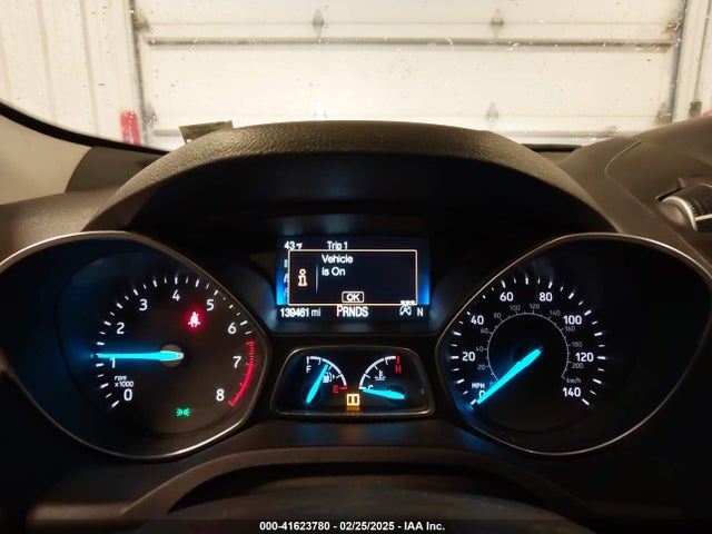 1FMCU9HD0JUA59990 Ford ESCAPE SEL