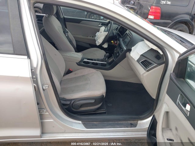 5NPE24AF5GH349582 Hyundai SONATA SE