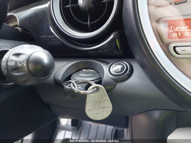 2009 MINI COOPER S WMWMF73589TW88161 Photo 10