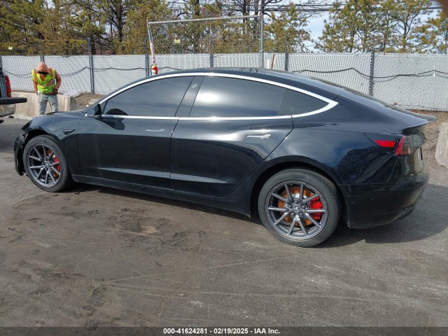 2019 TESLA MODEL 3 5YJ3E1EA7KF297374 Photo 2