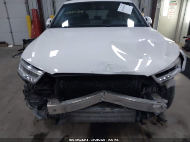 WA1JCCFS0JR007432 Audi Q3 2.0t Premium/2.0t Sport Premium